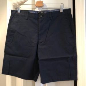 Men’s navy shorts